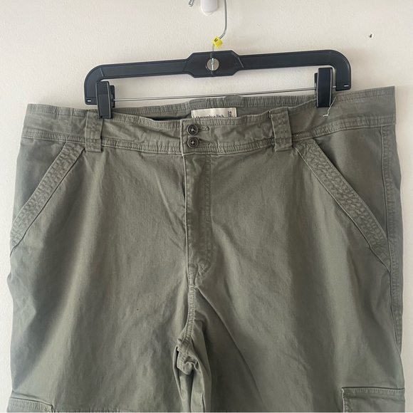 Abercrombie & Fitch Green Relaxed Carpenter Cargo Pants 37248 - Picture 8 of 13